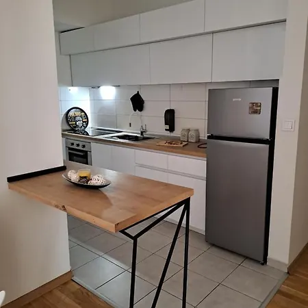 Centar Margarita Luxury Aprtment דירה