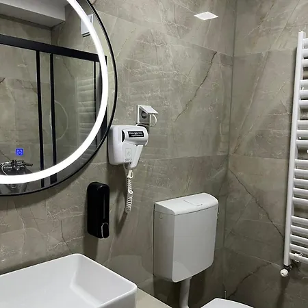 Centar Margarita Luxury Aprtment דירה